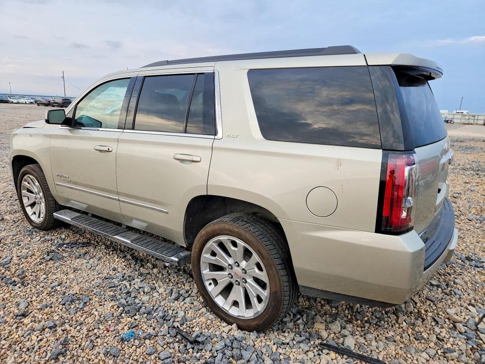 2017 GMC YUKON SLT 2