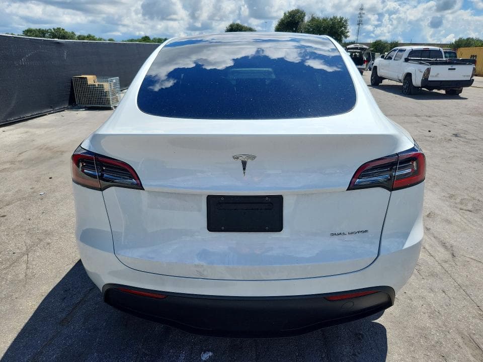 2023 TESLA MODEL Y 6