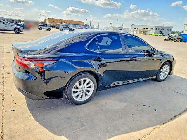 2023 TOYOTA CAMRY LE 3