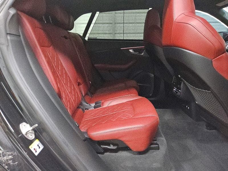 2022 AUDI SQ8 PREMIUM PLUS 10