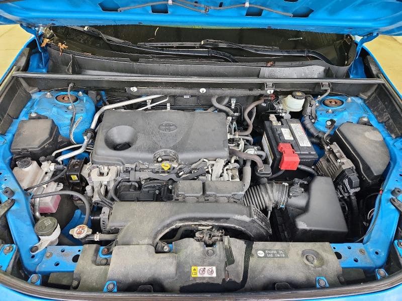 2019 TOYOTA RAV4 XLE 11