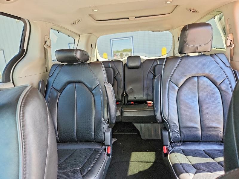 2018 CHRYSLER PACIFICA LIMITED 10