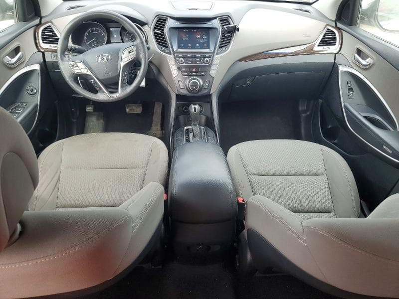 2017 HYUNDAI SANTA FE SE 8