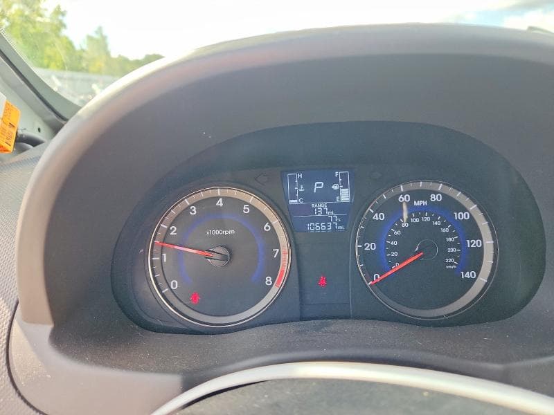 2017 HYUNDAI ACCENT SE 9