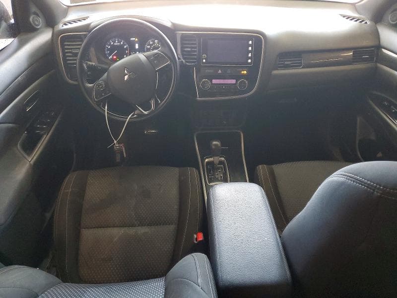 2018 MITSUBISHI OUTLANDER SE 8