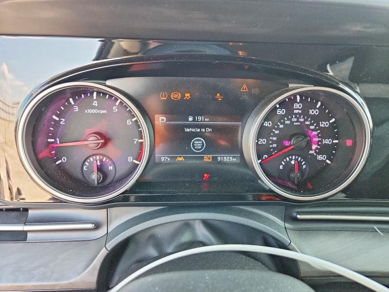 2022 KIA CARNIVAL EX 9