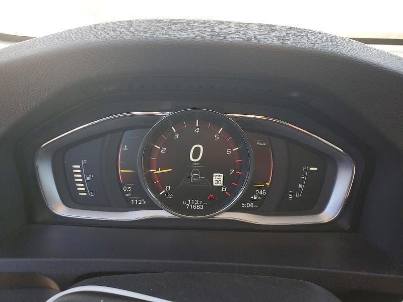 2017 VOLVO S60 9