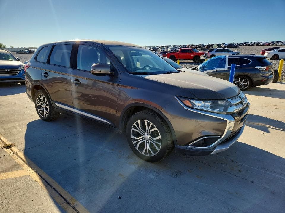 2018 MITSUBISHI OUTLANDER SE 4