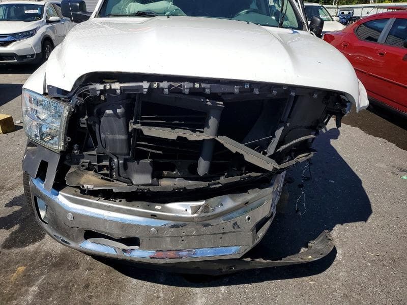 2017 RAM 1500 SLT 11