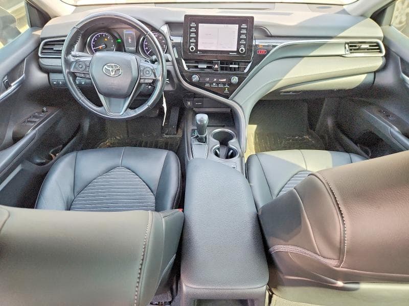 2021 TOYOTA CAMRY SE 8
