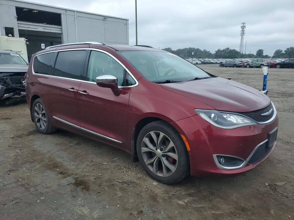 2017 CHRYSLER PACIFICA LIMITED 4