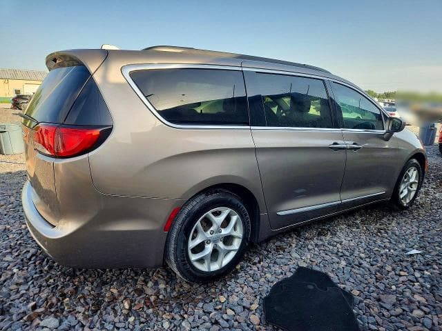 2017 CHRYSLER PACIFICA TOURING L 3