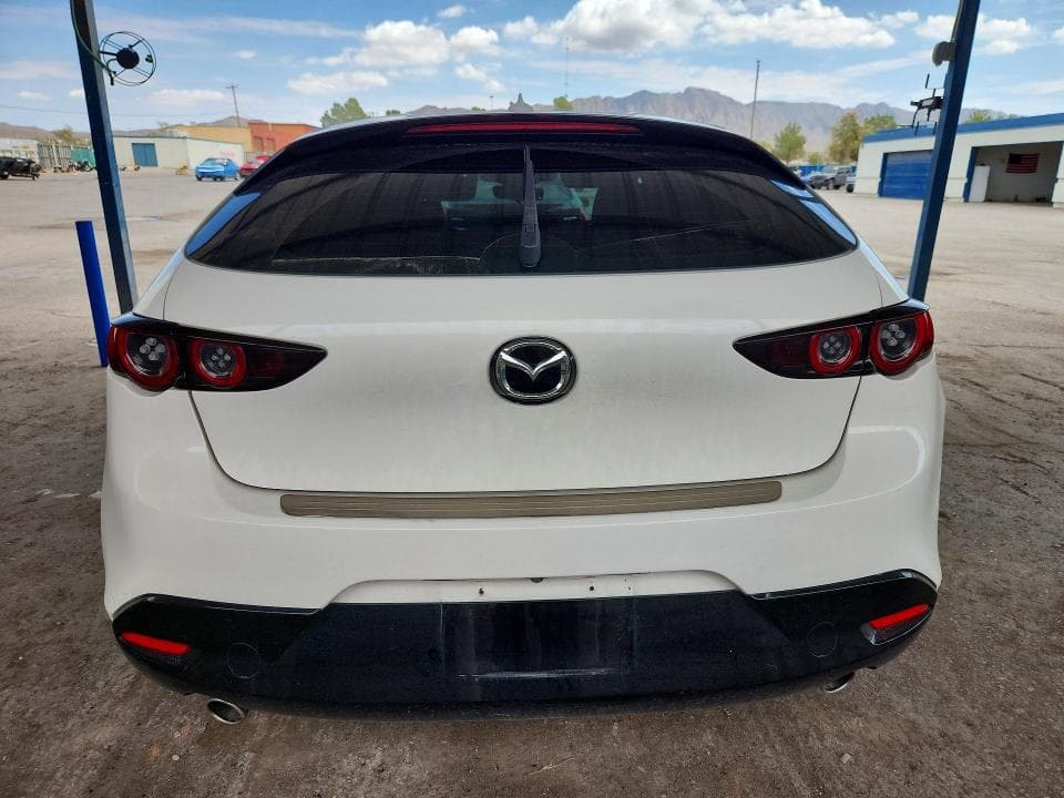 2021 MAZDA 3 PREMIUM 6