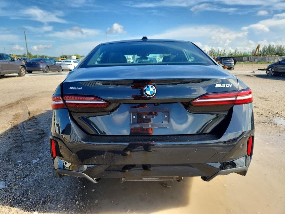 2026 BMW 530 XI 6