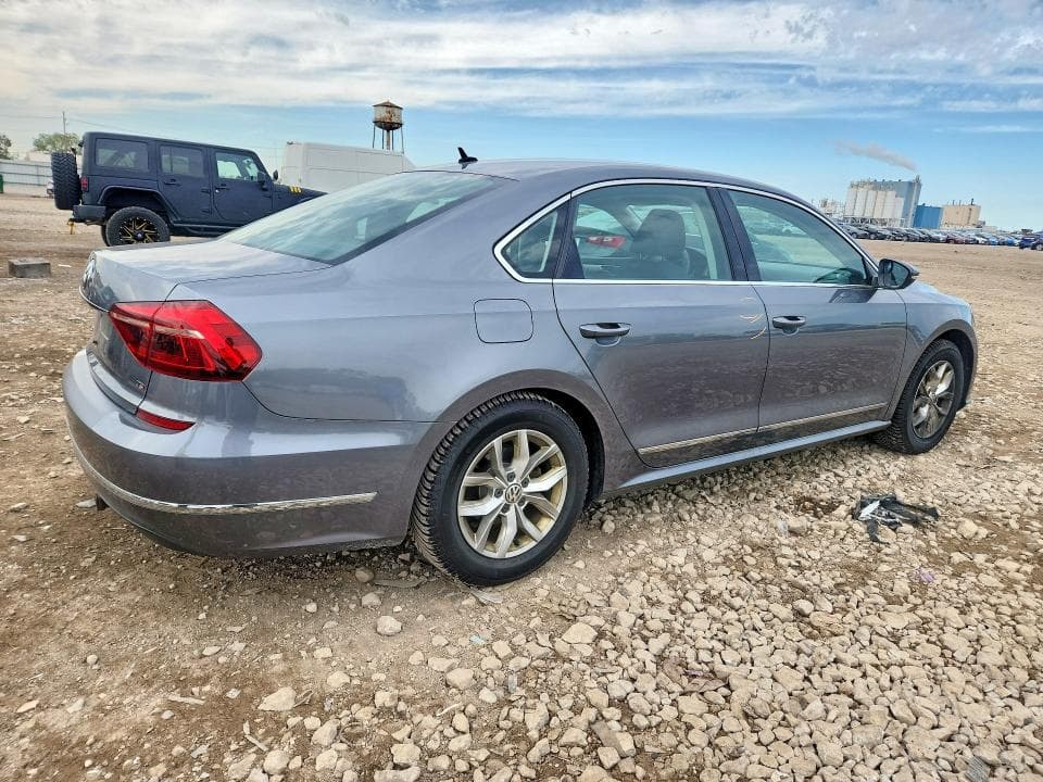 2017 VOLKSWAGEN PASSAT S 3