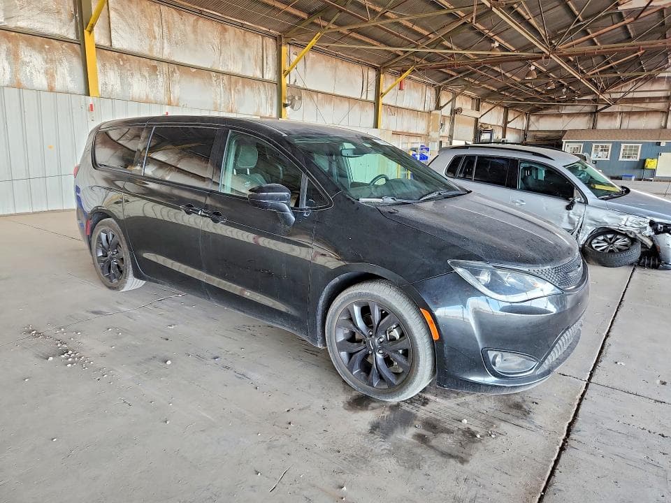 2020 CHRYSLER PACIFICA TOURING 4