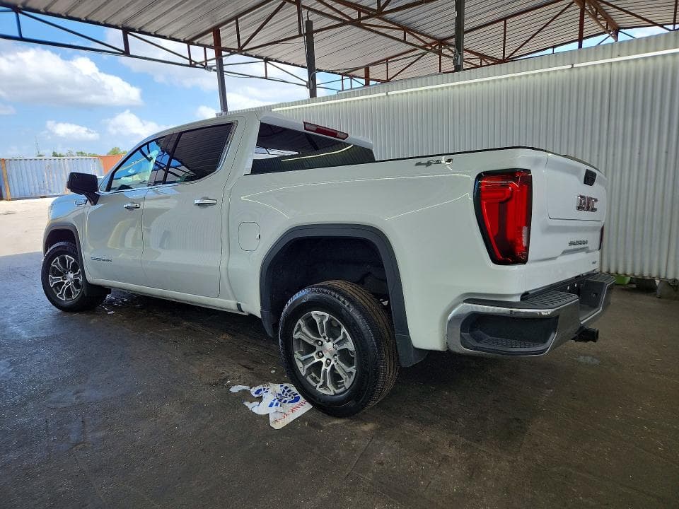 2026 GMC SIERRA K1500 SLT 2
