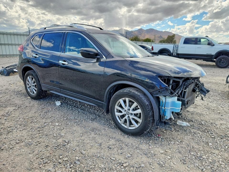 2019 NISSAN ROGUE S 4