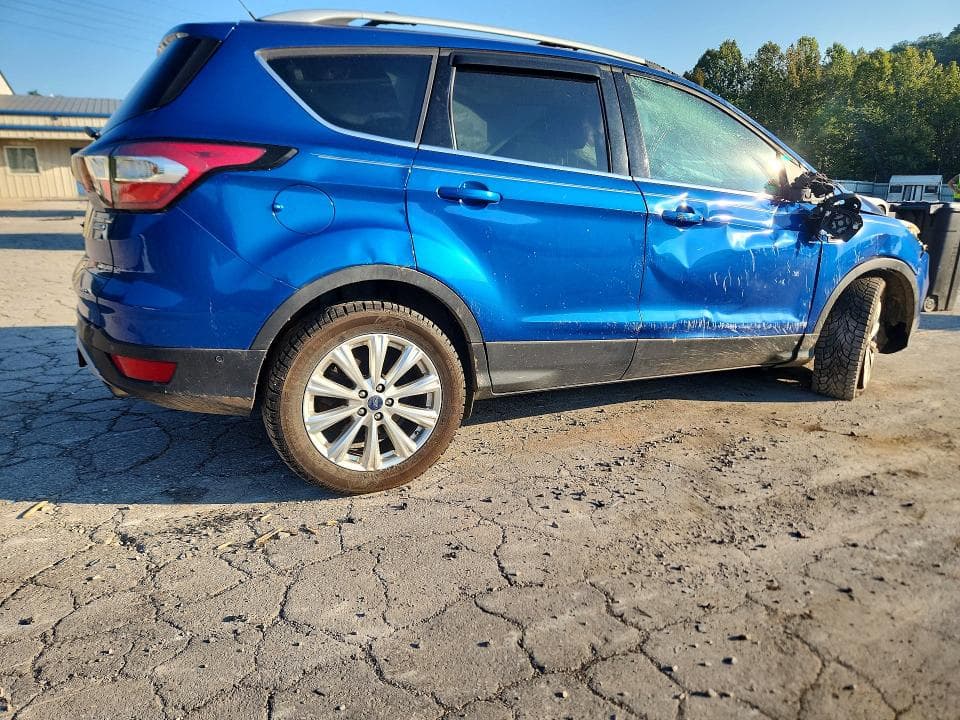 2017 FORD ESCAPE TITANIUM 3