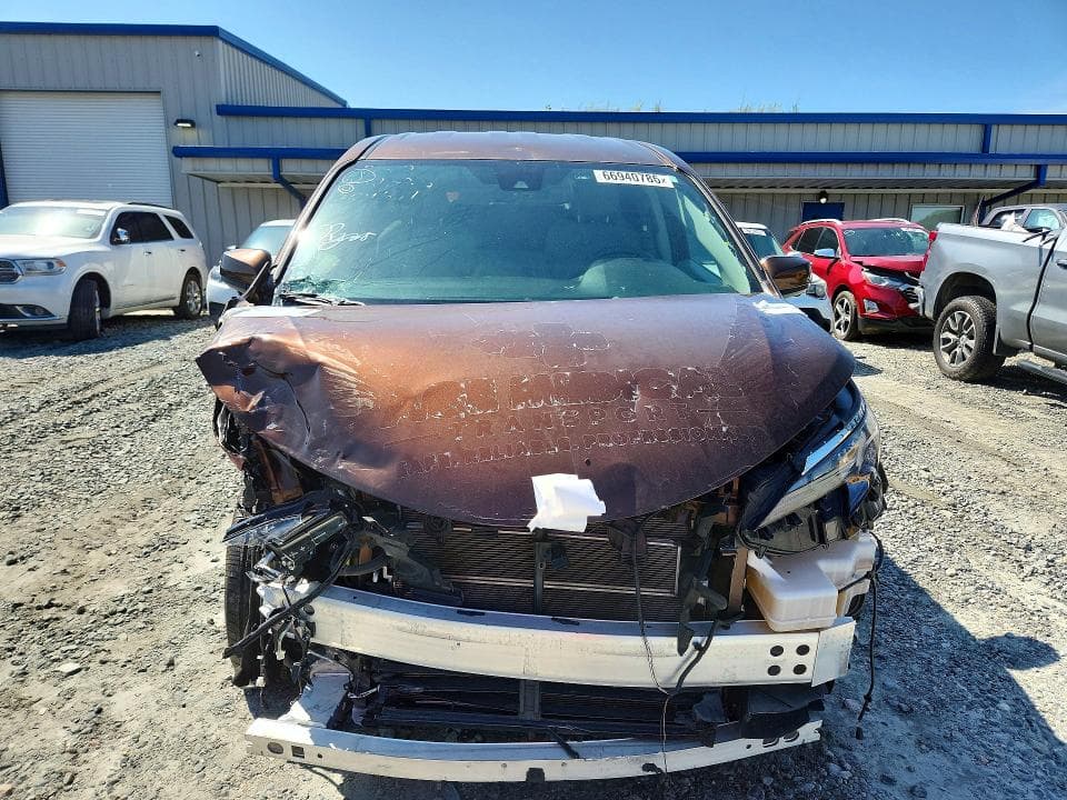 2024 TOYOTA SIENNA LE 5