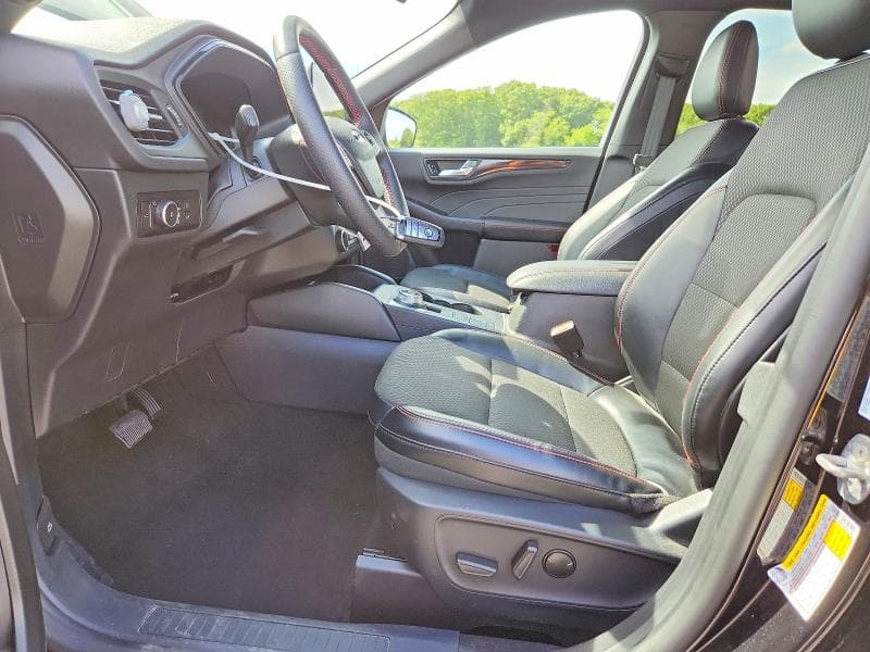 2025 FORD ESCAPE ST LINE SELECT 7