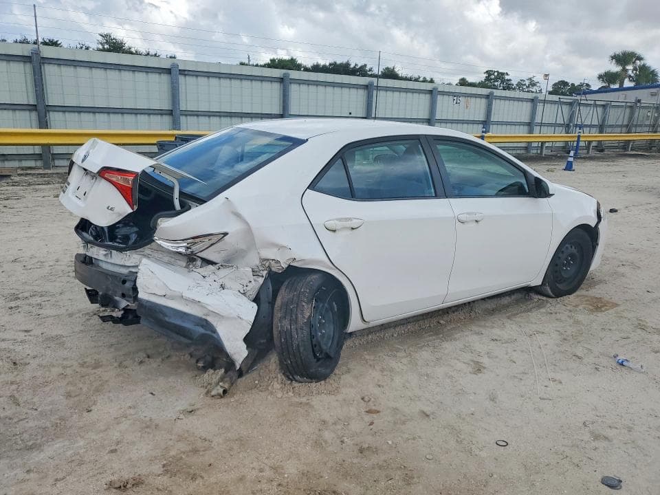 2017 TOYOTA COROLLA LE 3