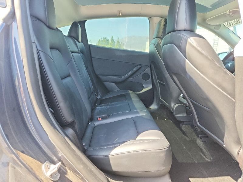 2022 TESLA MODEL Y 10