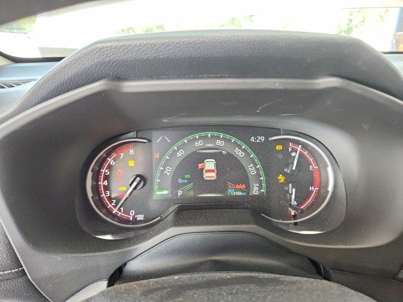 2025 TOYOTA RAV4 LE 9