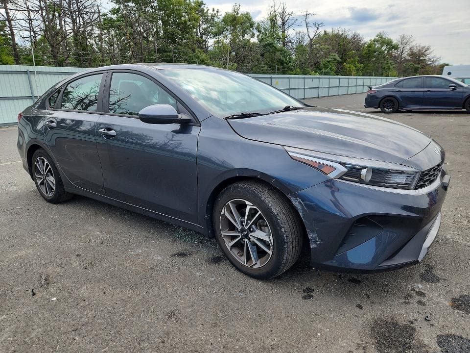 2023 KIA FORTE LXS 4