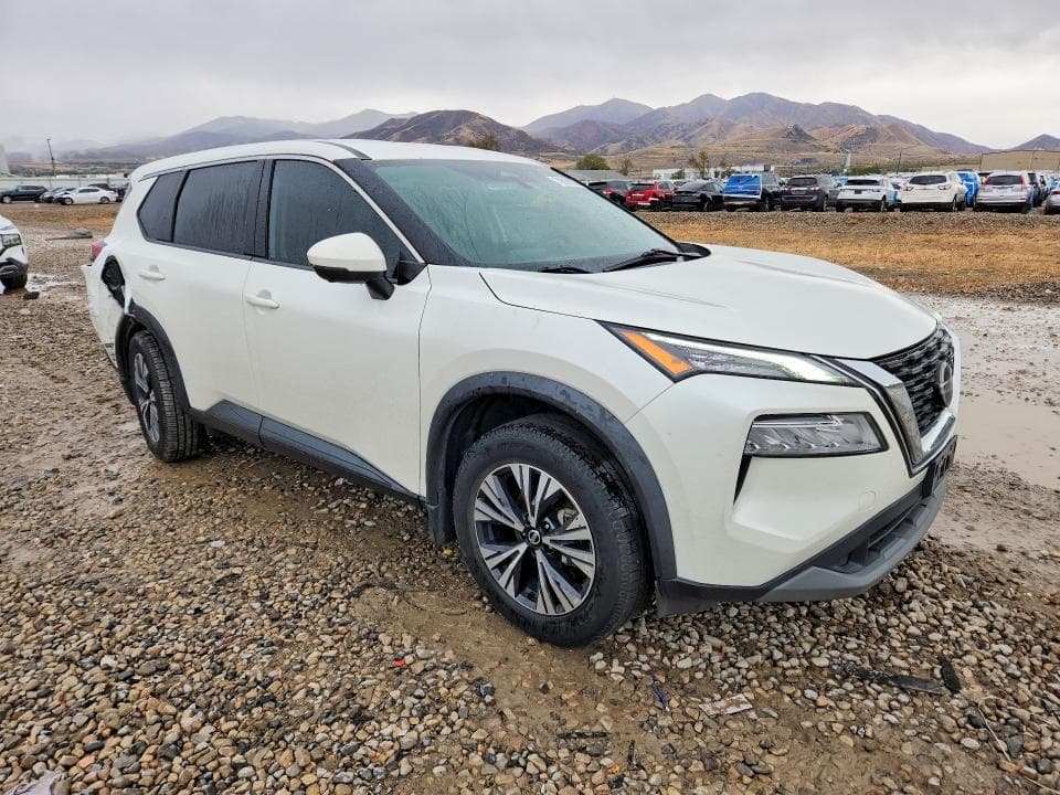 2021 NISSAN ROGUE SV 4
