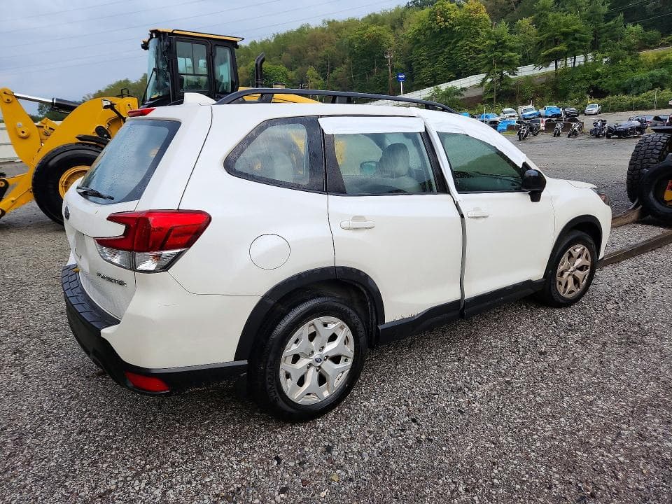 2022 SUBARU FORESTER 3