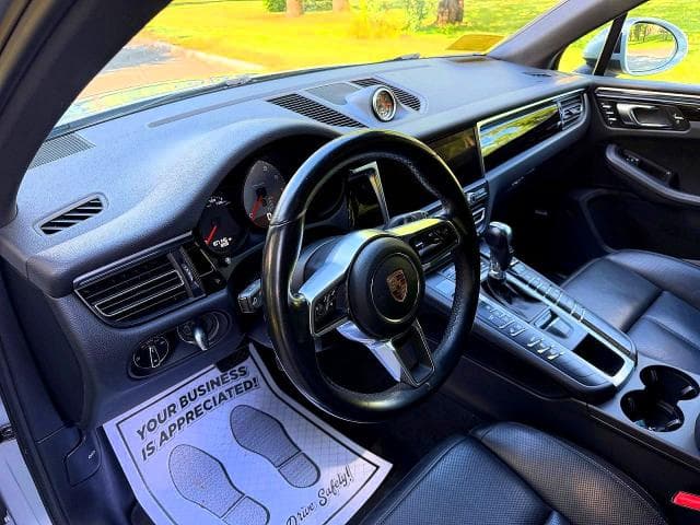 2020 PORSCHE MACAN S 9