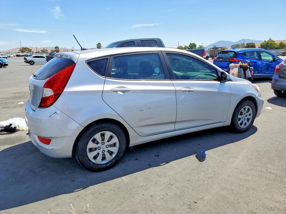 2017 HYUNDAI ACCENT SE 3