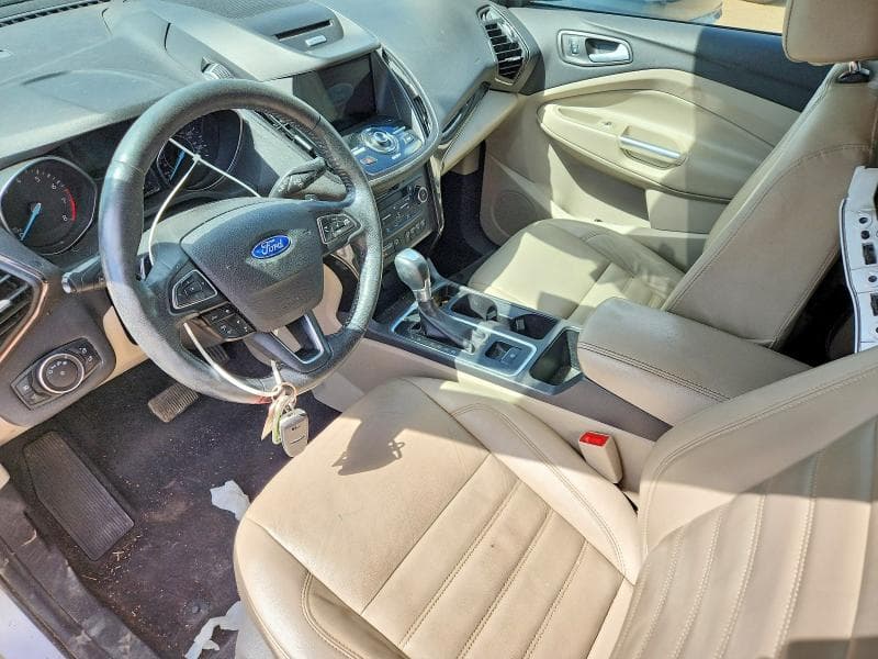 2017 FORD ESCAPE TITANIUM 8