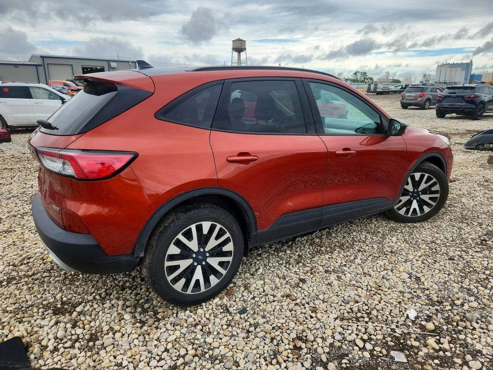 2020 FORD ESCAPE SE SPORT 3