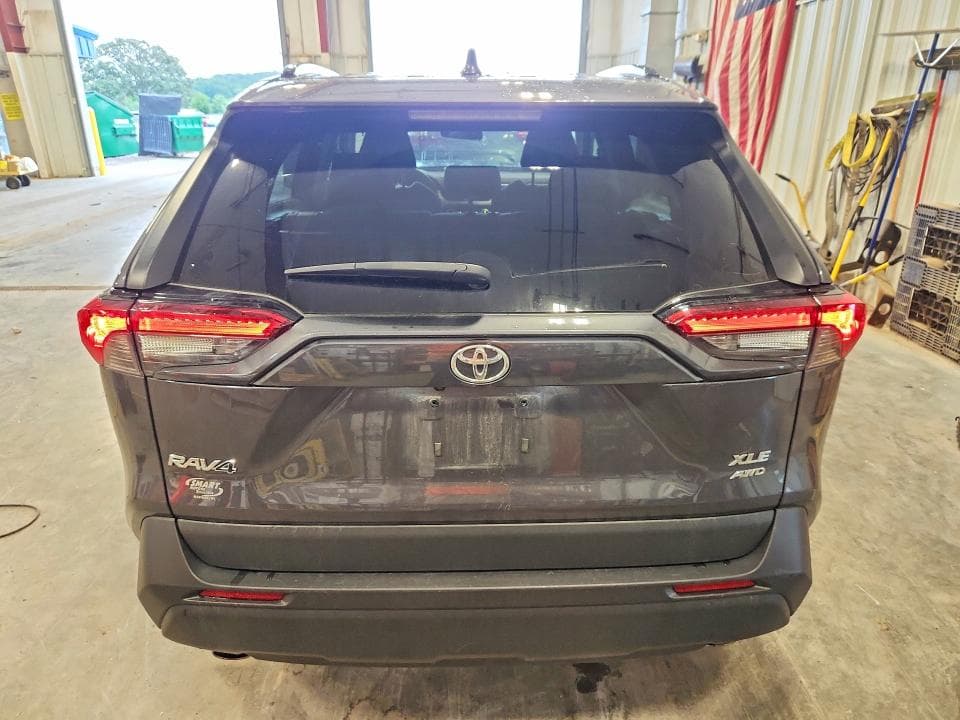 2023 TOYOTA RAV4 XLE 6