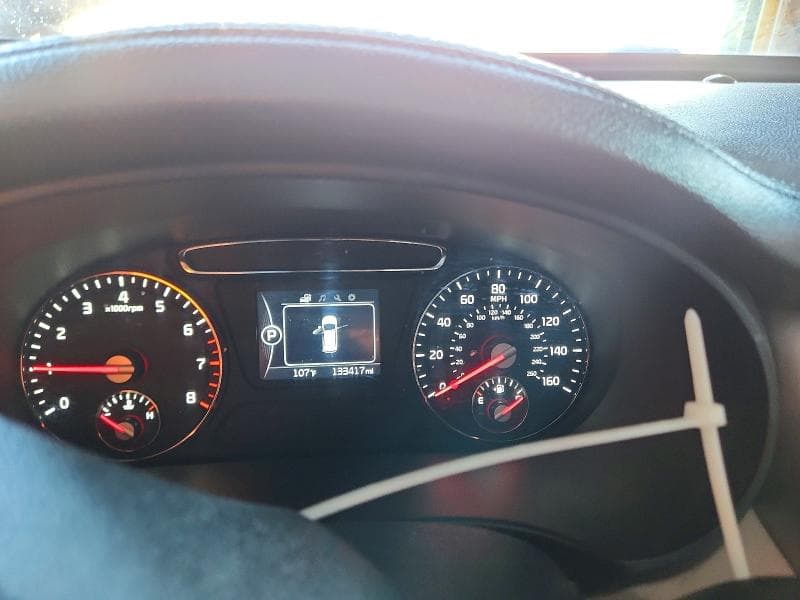 2017 KIA SORENTO LX V6 9
