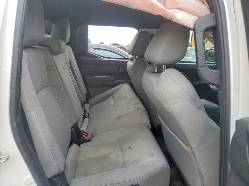 2024 TOYOTA TACOMA SR5 10
