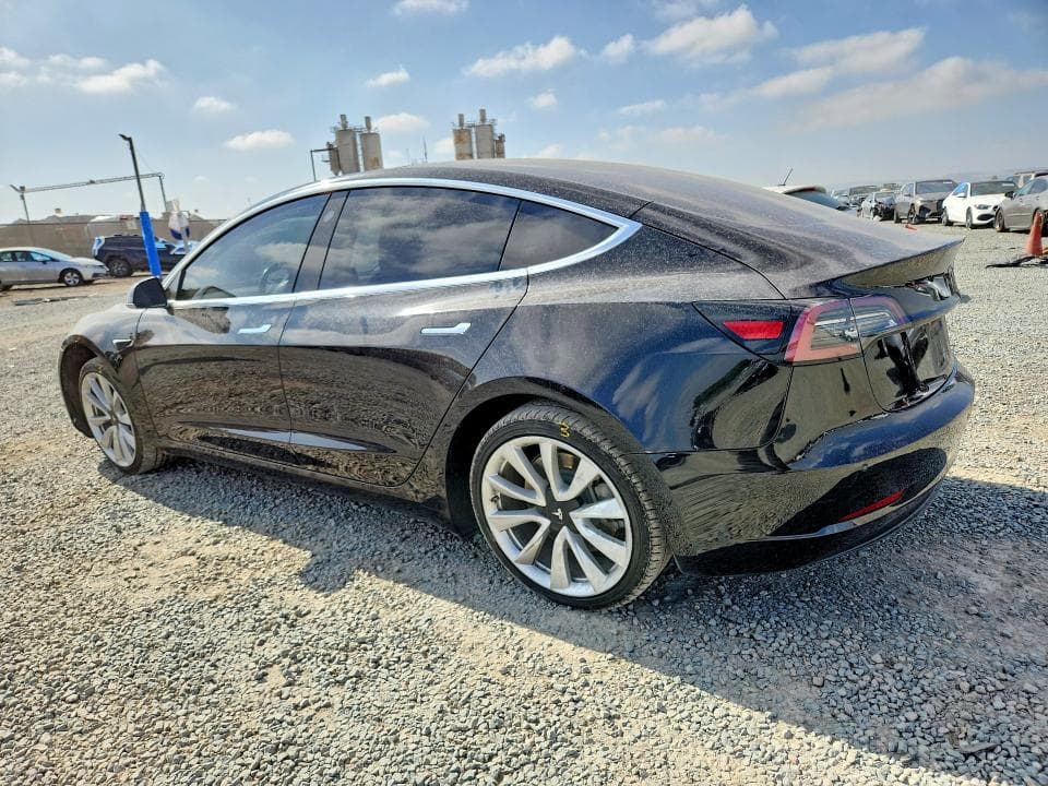 2018 TESLA MODEL 3 2