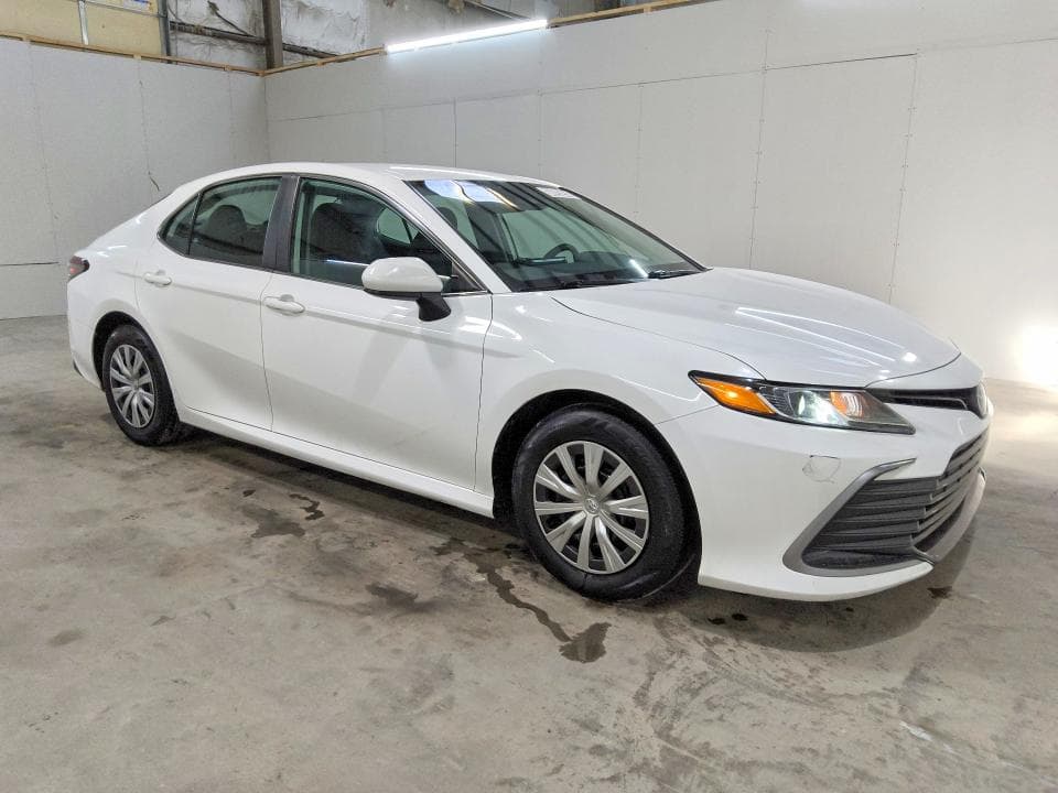 2023 TOYOTA CAMRY LE 4