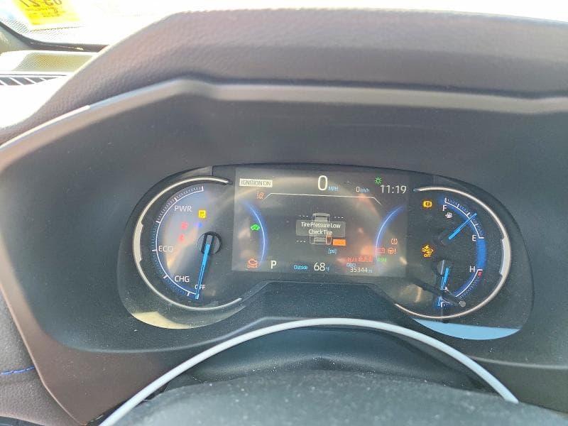 2023 TOYOTA RAV4 SE 9