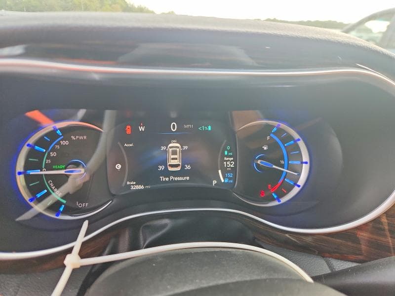 2023 CHRYSLER PACIFICA HYBRID PINNACLE 9