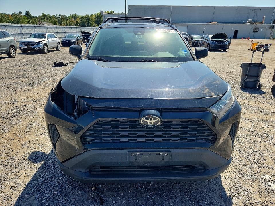 2020 TOYOTA RAV4 LE 5
