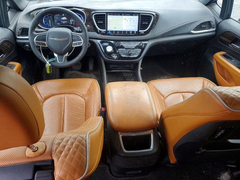 2023 CHRYSLER PACIFICA HYBRID PINNACLE 8