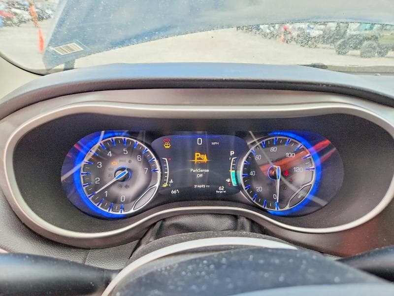 2022 CHRYSLER PACIFICA TOURING L 9