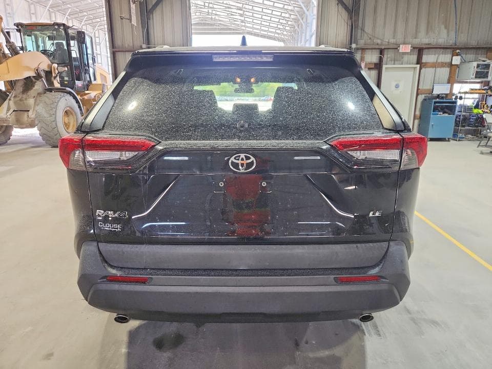 2020 TOYOTA RAV4 LE 6