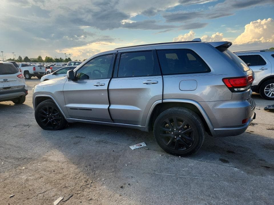 2017 JEEP GRAND CHEROKEE LAREDO 2