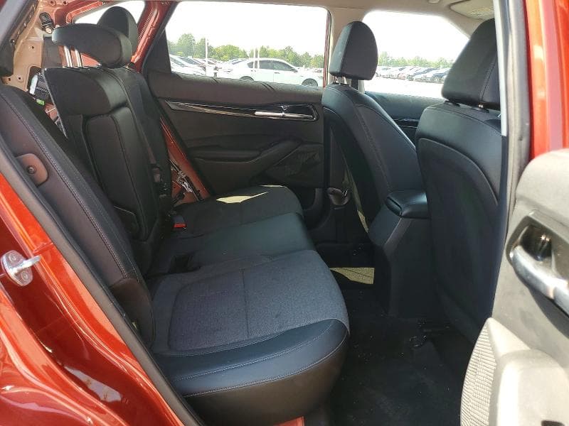 2021 KIA SELTOS S 11