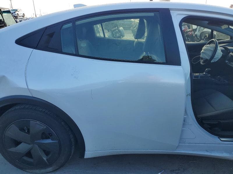 2024 TOYOTA PRIUS LE 10