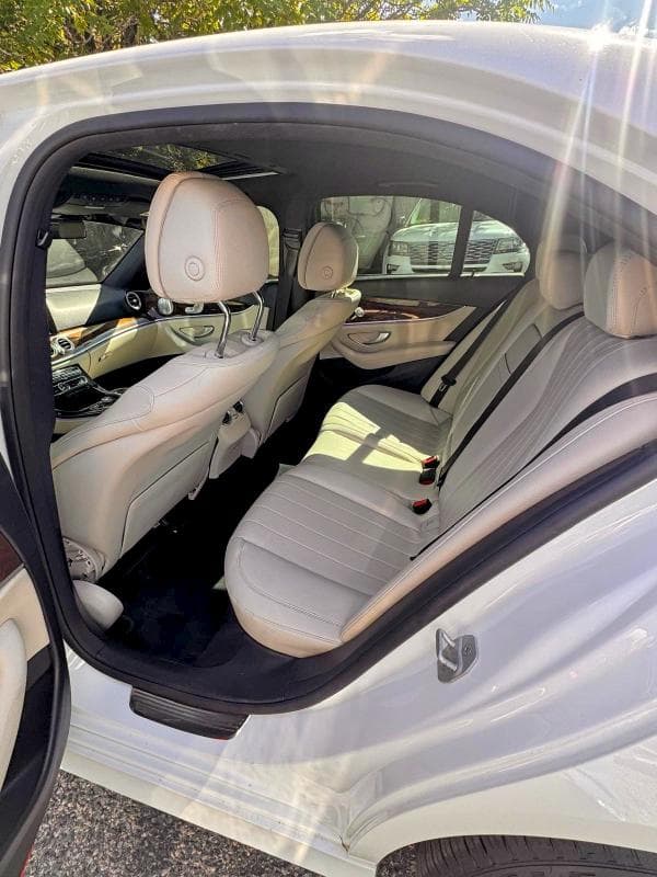 2017 MERCEDES-BENZ E 300 4MATIC 7